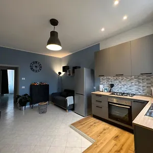 https://apt-la-casa-di-lidia-bocconi.italymilanhotels.net